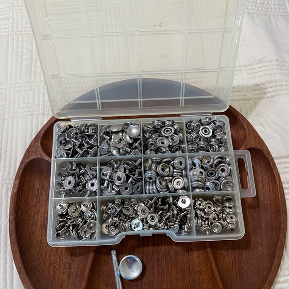 Snaps for use with leather making.. Tandy leather - Picture 3 of 3